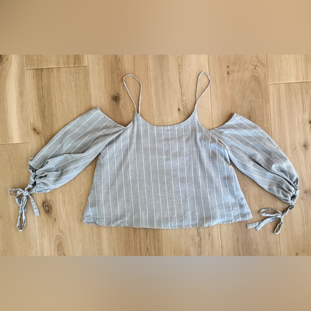 Grade & Gather Off the Shoulder Top Size L